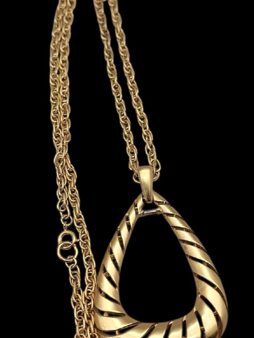 Vintage Crown Trifari Door Knocker Pendant Necklace 28"Gold Tone Large Teardrop - Picture 14 of 15